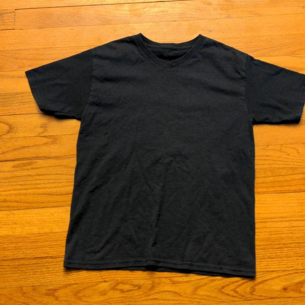 Like new fruit of the loom youth L v-neck tshirt
